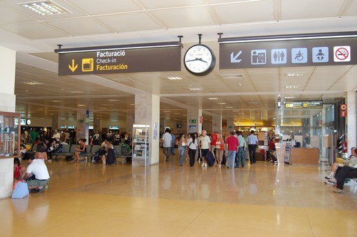 Vista interior del Aeropuerto de Girona