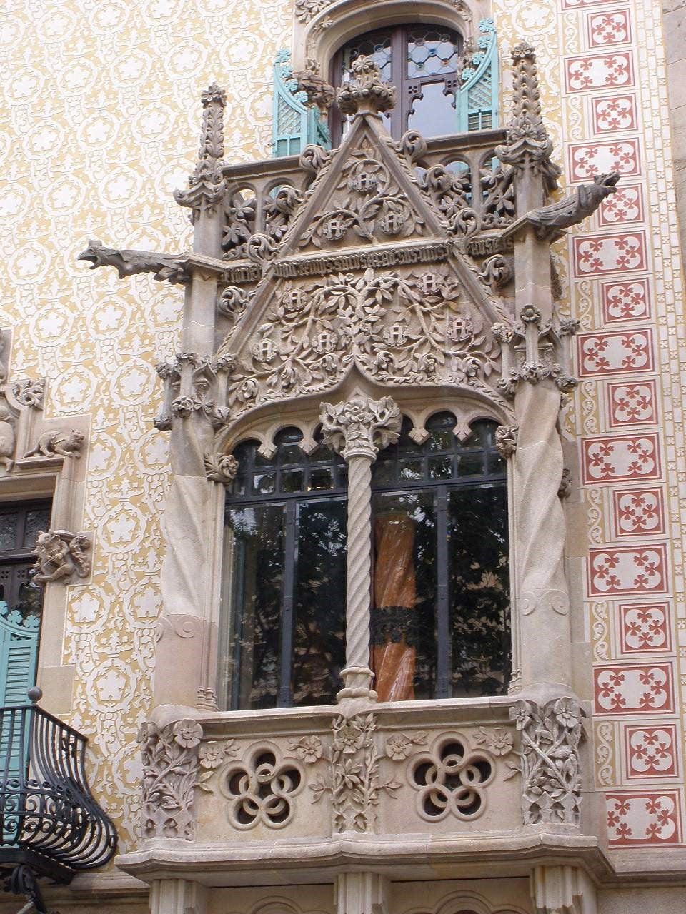 Detail from the balcony of the house of Puig i Cadafalch.
