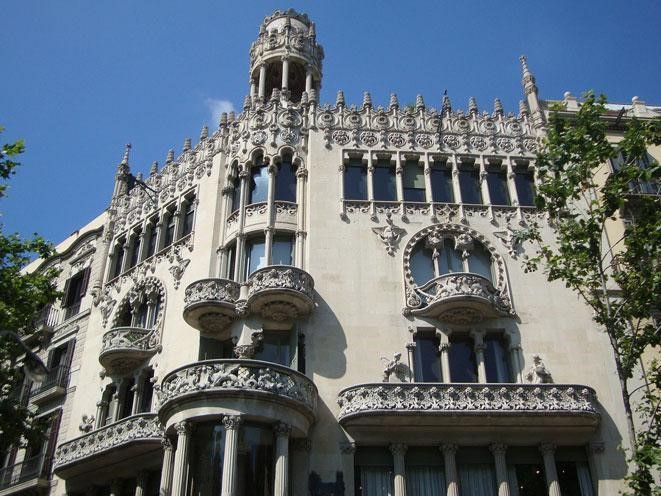 The third point of discord, the Casa Lleó i Morera