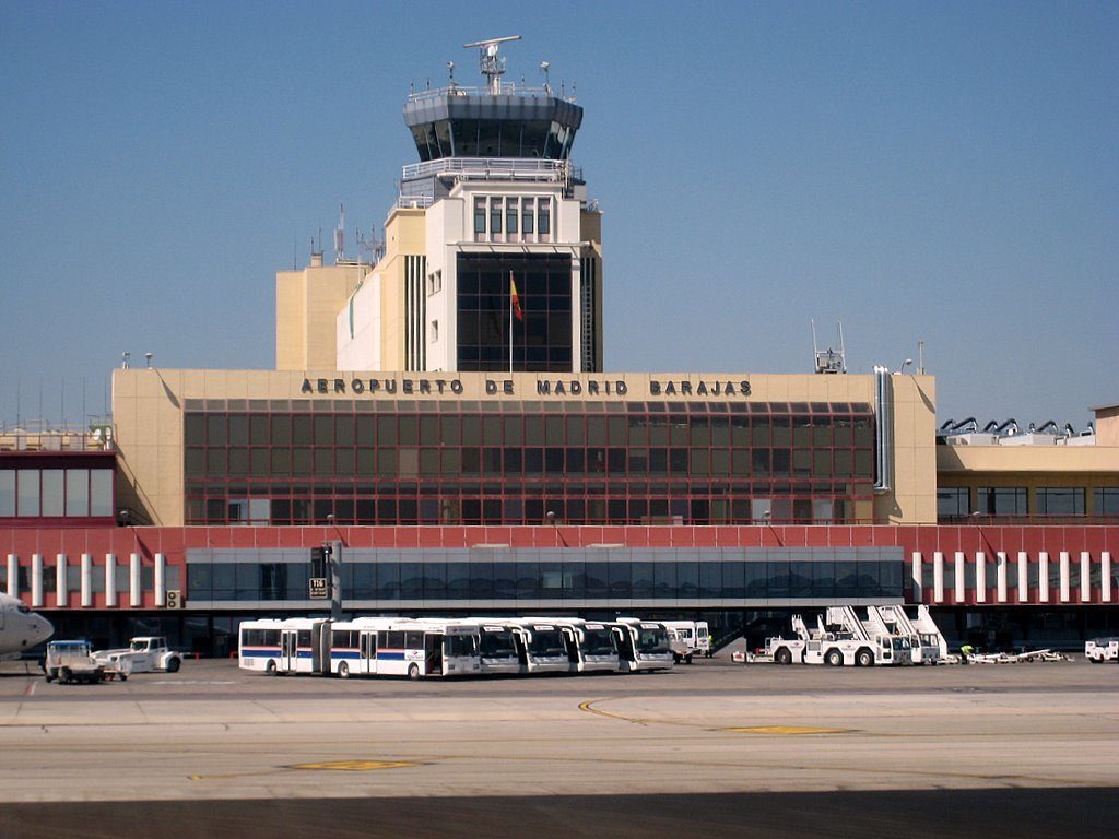 General view of the Madrid-Barajas Airport with coaches waiting