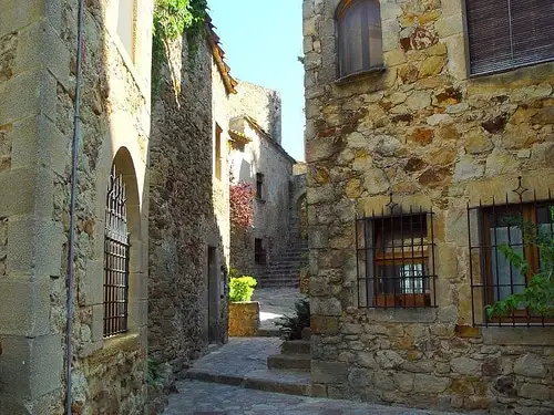 Carrers estrets i amb molta història a Sant Martí d