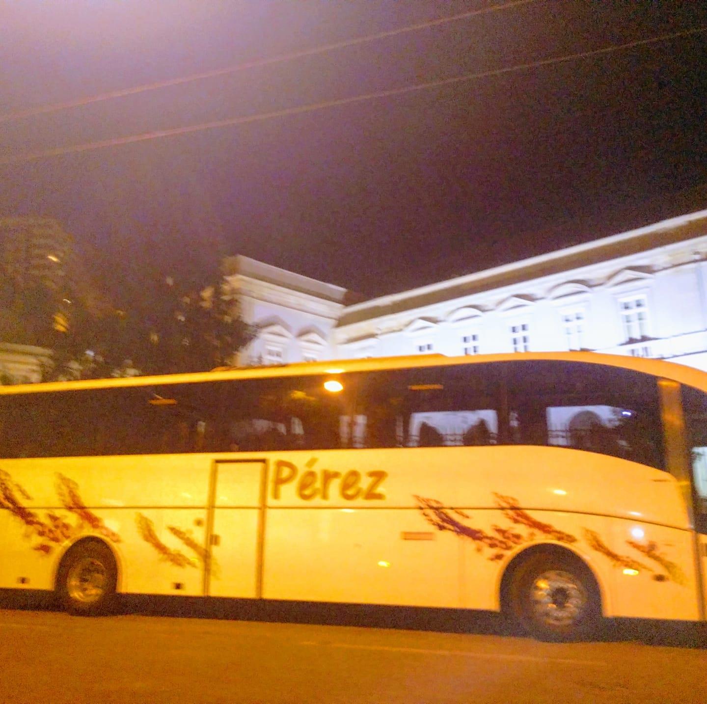 Alquila un 55 asiento Luxury VIP Coach (. . 2015) de Autocares Hijos de Pérez en San Vicente de Arana  