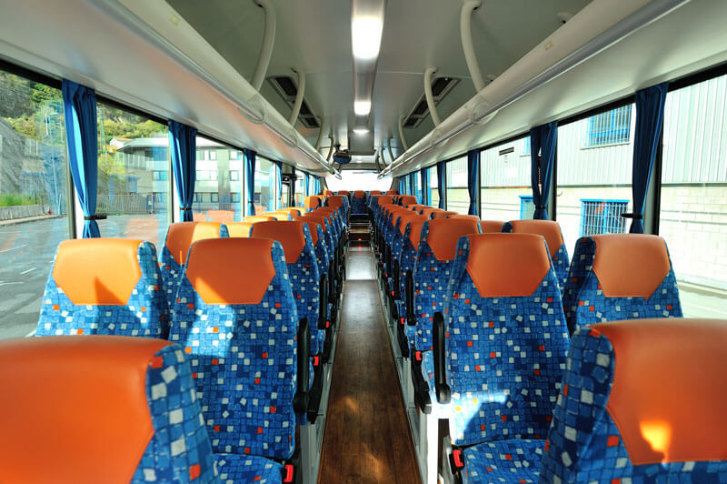 Mieten Sie einen 59 Sitzer Luxus VIP Reisebus (  2008) von AUTOBUSES JUANTXU von Barakaldo 