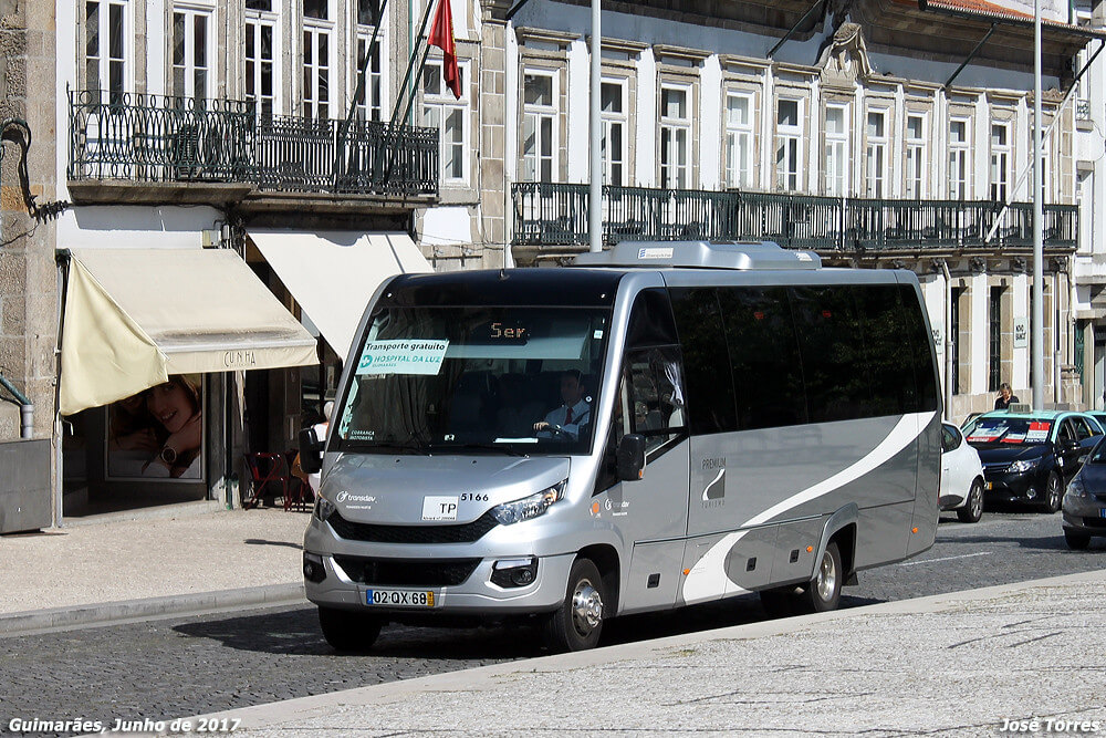 Rent a 31 seater Midibus (IVECO ATOMIC 2014) from Transdev Norte S.A from Guimarães 