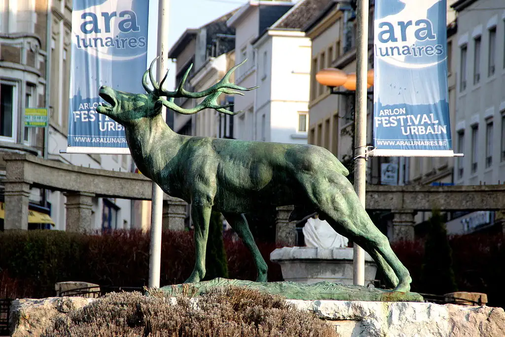 Appel de la Forêt sis au square Astrid à Arlon.