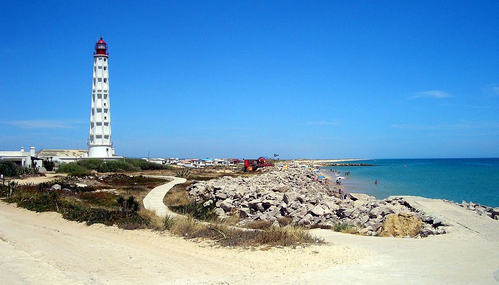 Cabo de Santa Maria Lighthouse in Culatra Island