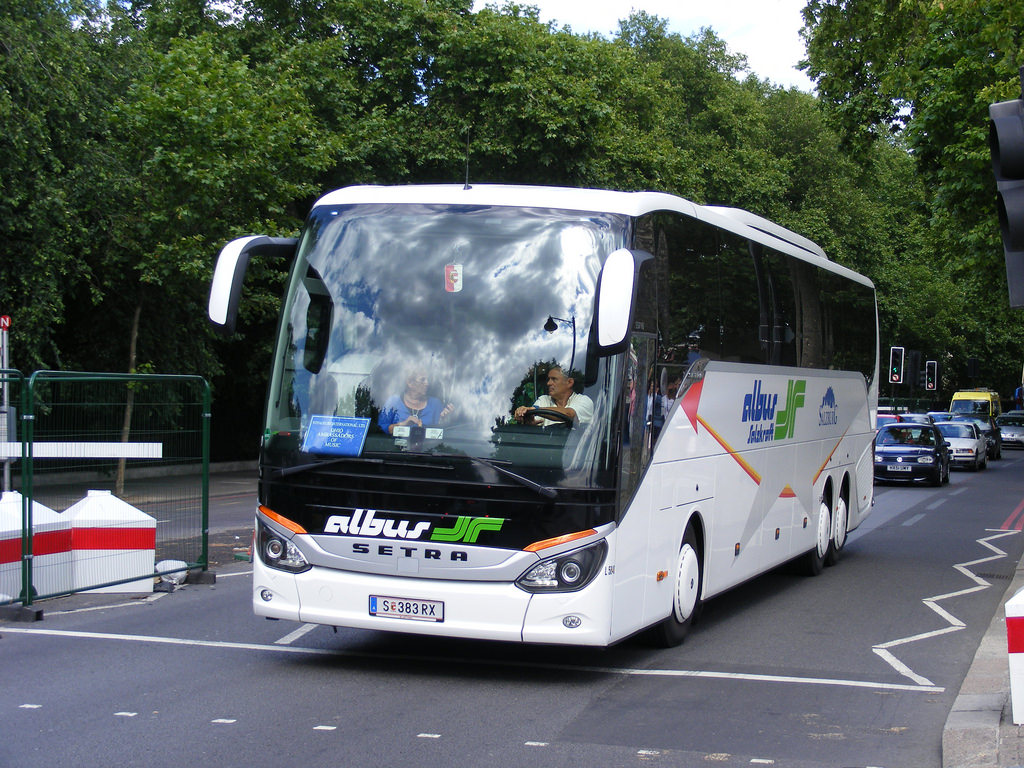 Reisebus von Albus in Salzburg