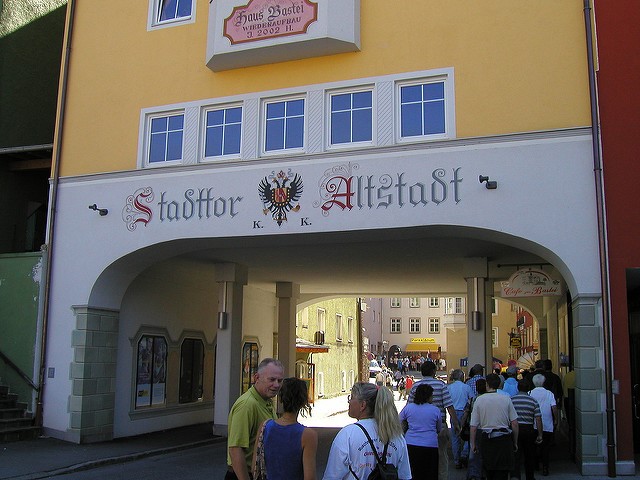 Salzburg, Altstadt mit Dom und Festung 