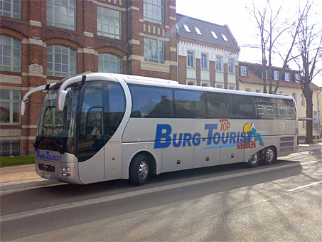 Autobus von Burg Tourist in Magdeburg