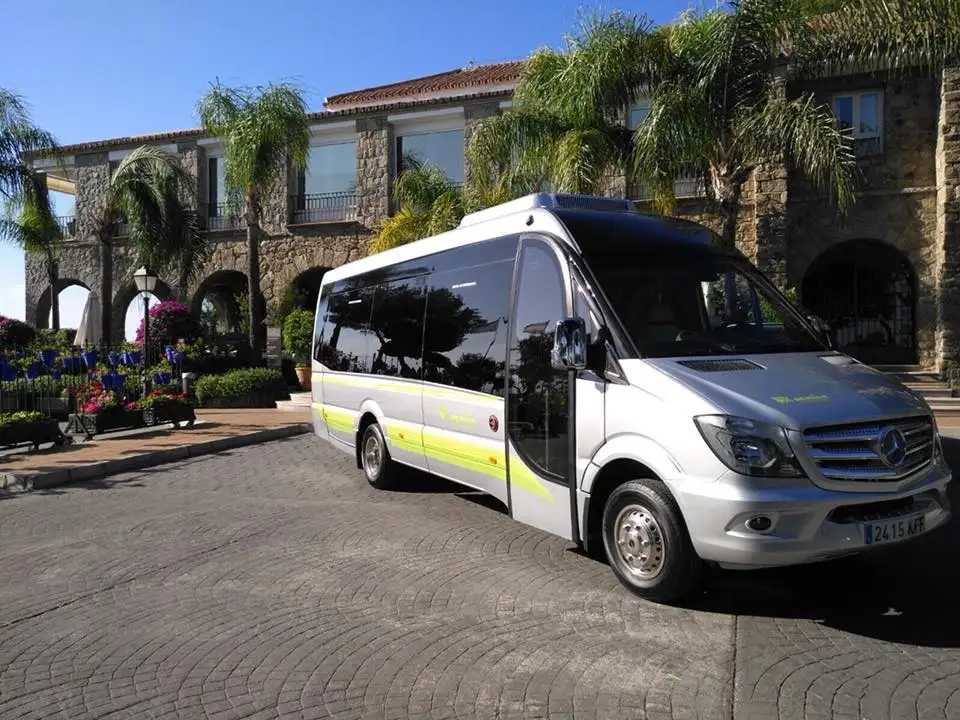 Autocares Megías mini 19