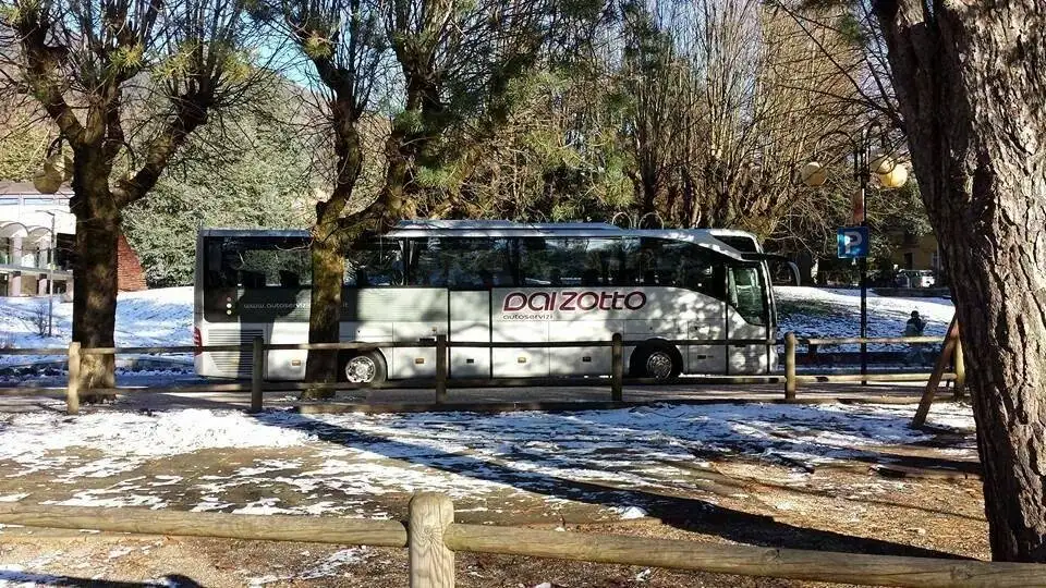 Autoservizi dal Zotto 54