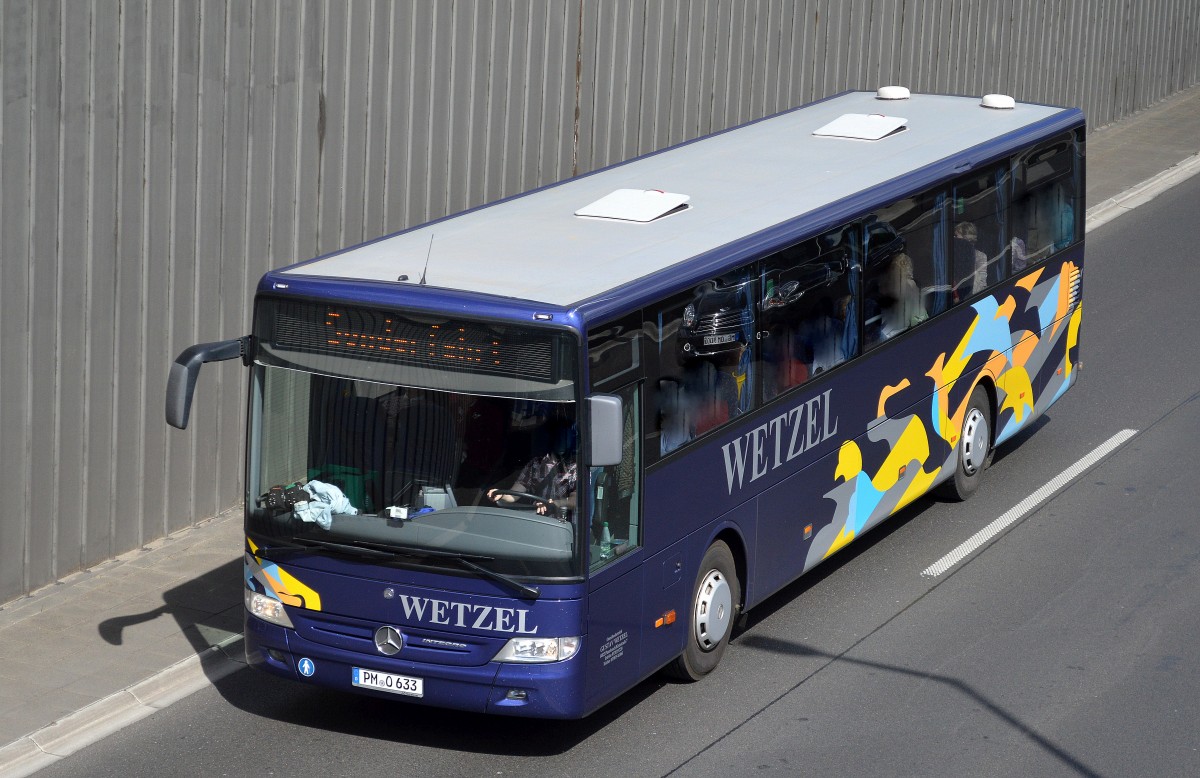 Bus von Omnibusbetrieb Wetzel für Flughafendienst in Potsdam
