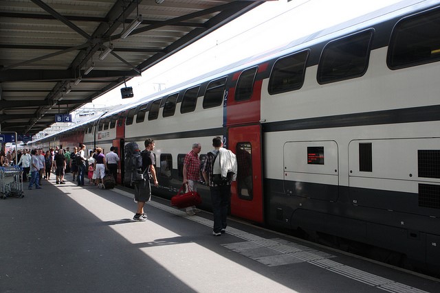 Genf Bahnhof SBB Doppelstockwagen