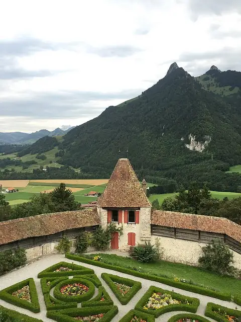 Schloss und Garten in Gruyere