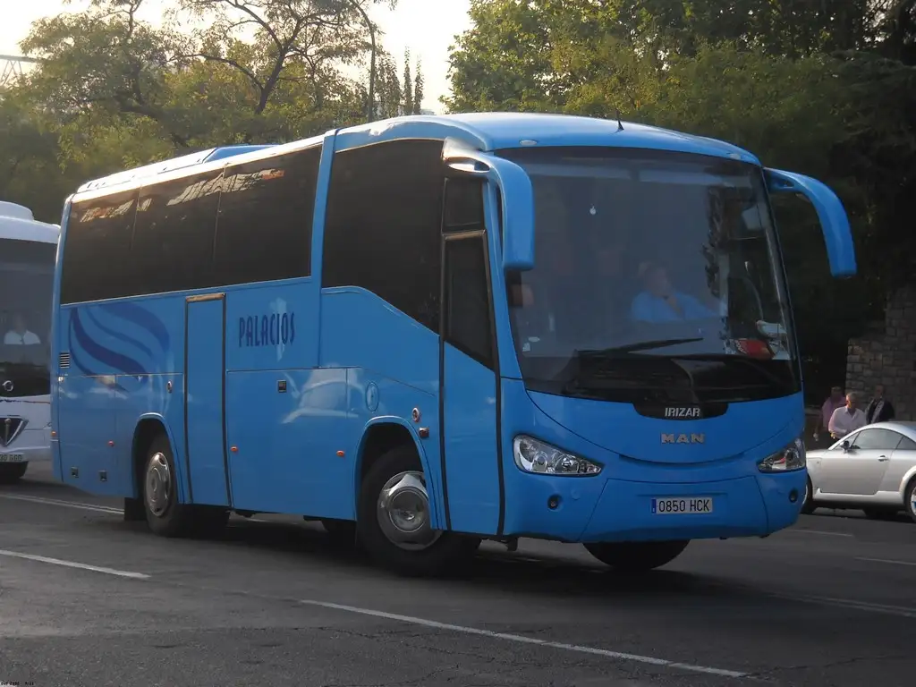 Man Irizar Century III palacios 36