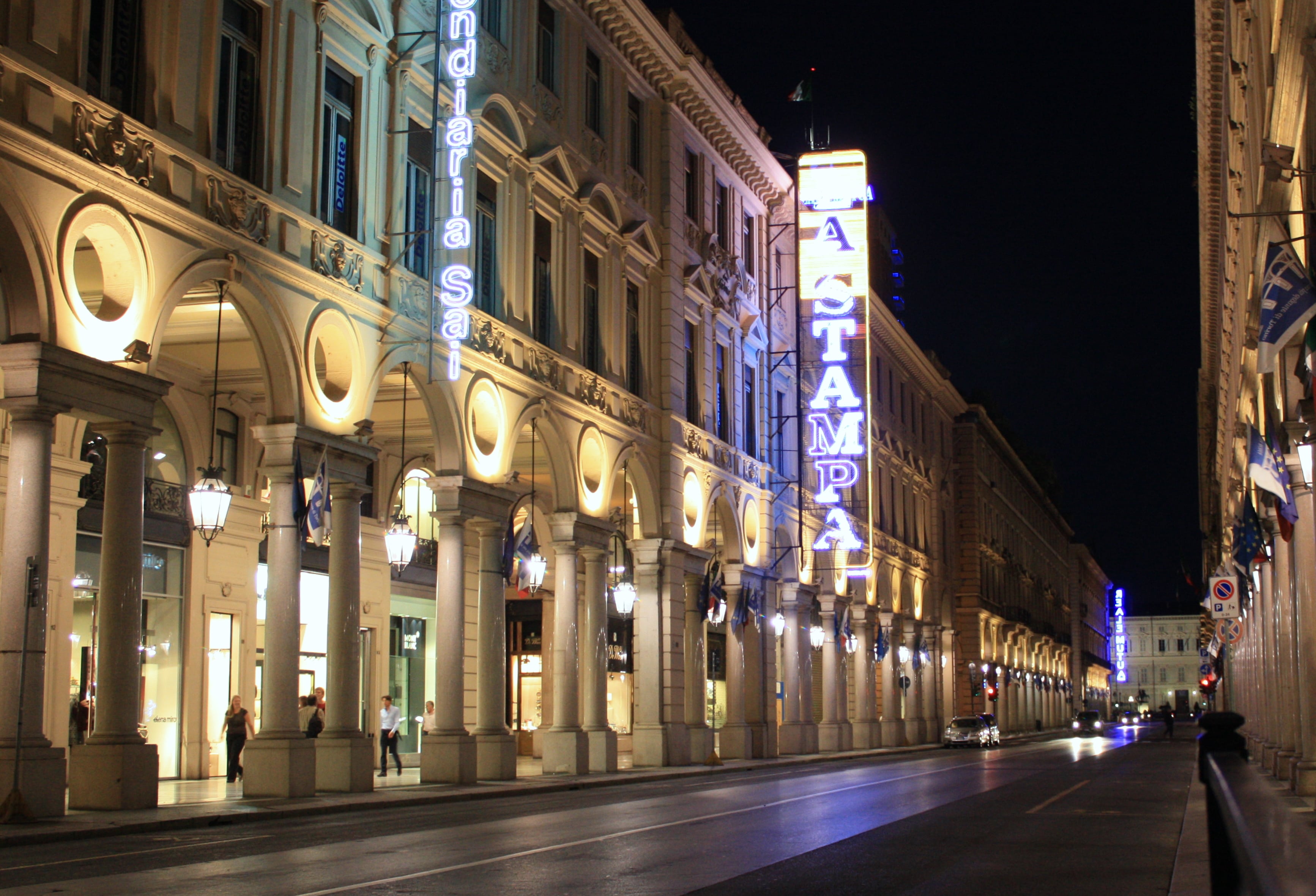 Torino by night, Via Roma