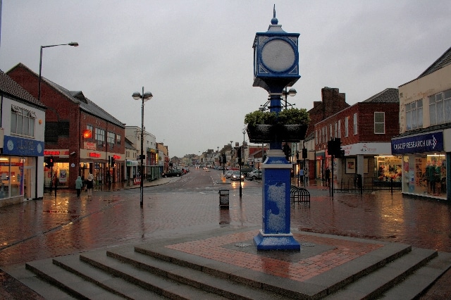 Clock in the pedestrianised part of High Street
