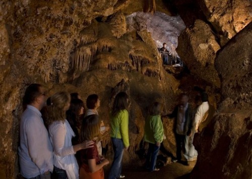 Tour al interior de las Cuevas de Sal en Collbató