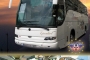 Mieten Sie einen 51 Sitzer Executive  Coach (volvo más espacio entre los asientos y más servicio 2006) von AUTOBUSES BLANCO RESPALDIZA in BILBAO 