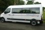 Alquila un 16 asiento Minibus  (Renault Master 2017) de Ambassador Line Limited en Marlow 