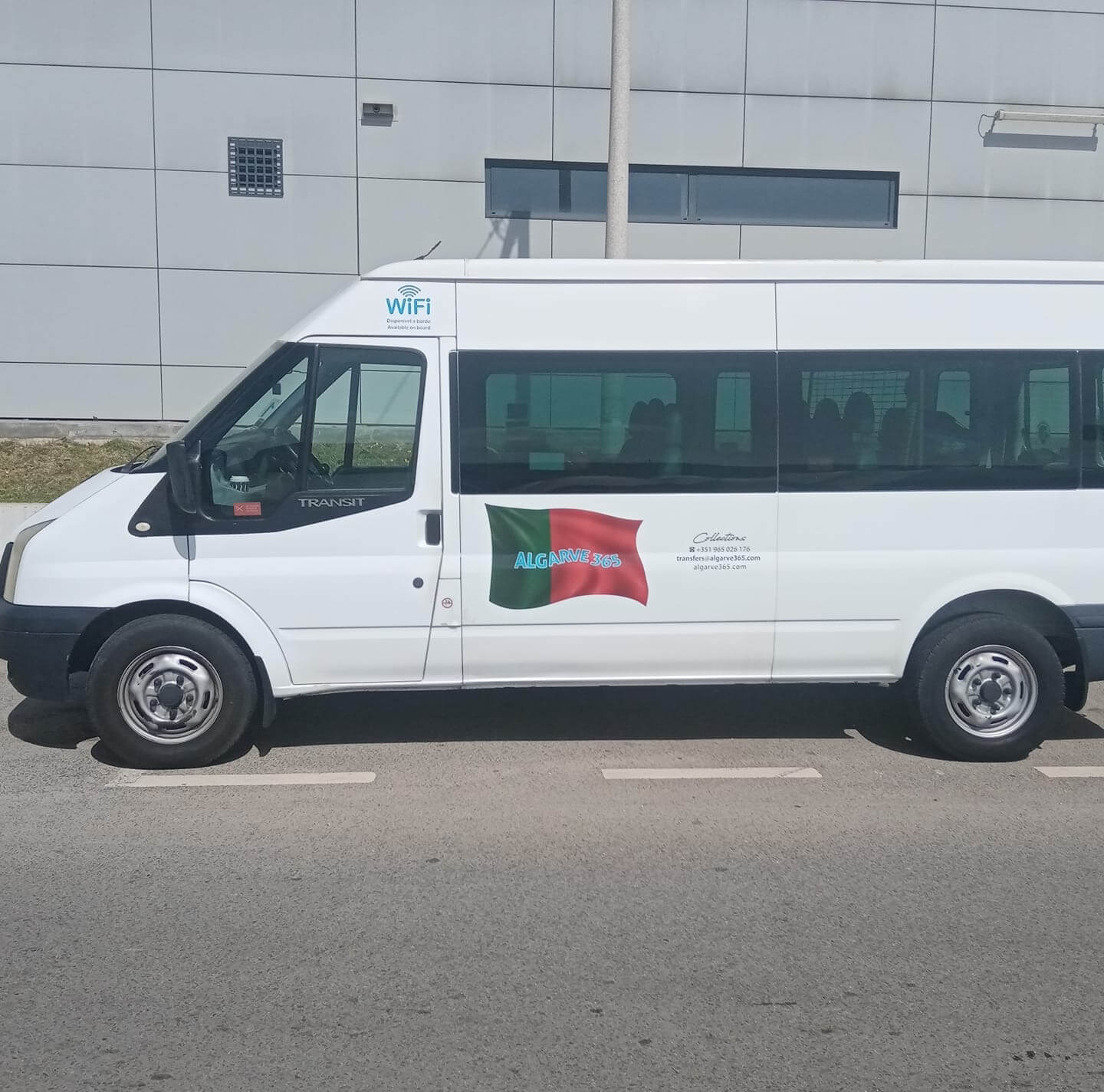 Hire a 9 seater Microbus (Ford Transit 2009) from Algarve365 in Boliqueme 