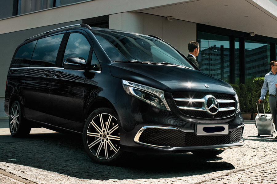 Hire a 6 seater Minivan (Mercedes CLASSE V 2014) from AUTENTOTURISMO, Lda in VALE CÔVO 