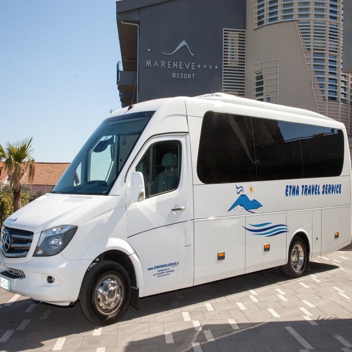 Hire a 17 seater Minibus (IVECO DAILY 2005) from Etna Travel Service snc in linguaglossa