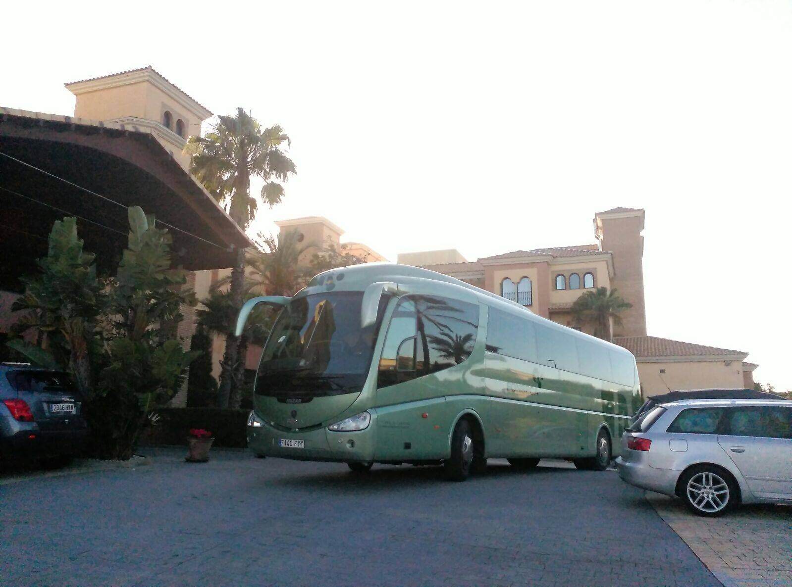 Alquila un 36 asiento Autocar estándard (MAN Autocar de clase VIP 2009) de Autocares Fonseca en Berrioplano