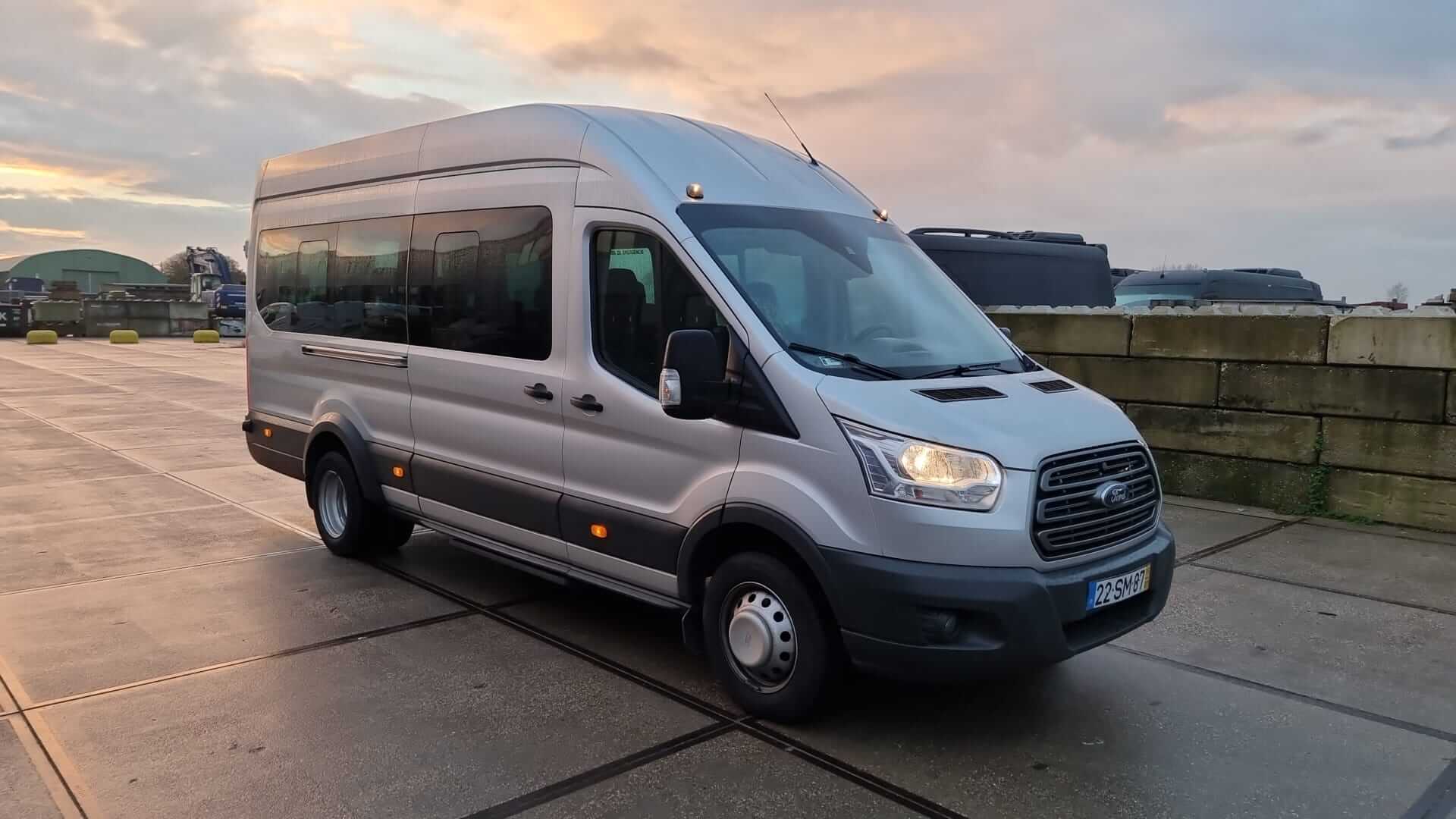 Huur een 17 seater Minibus  (Ford Transit 2017) van Direct Vip Service in Amsterdam 