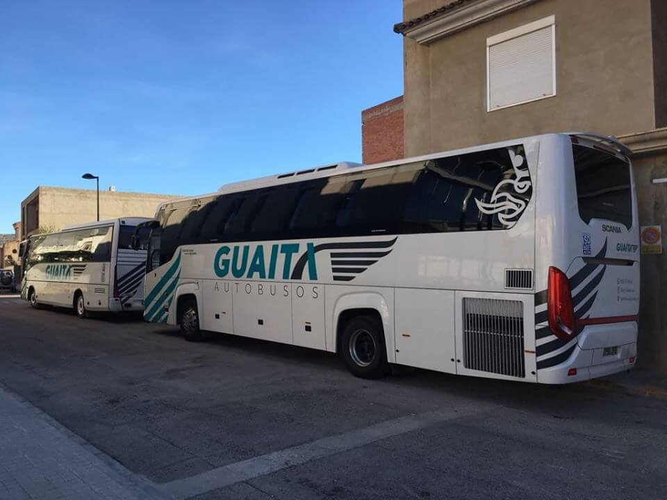 Alquila un 55 asiento Executive  Coach (Scania Scania 2015) de Autobuses Guaita en Turís 