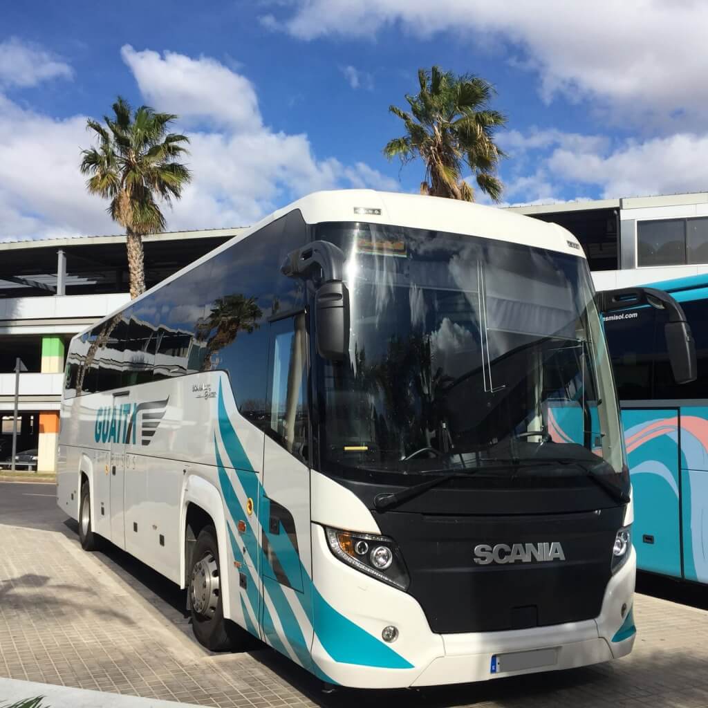 Hire a 30 seater Midibus (Iveco Beulas 2010) from Autobuses Guaita in Turís