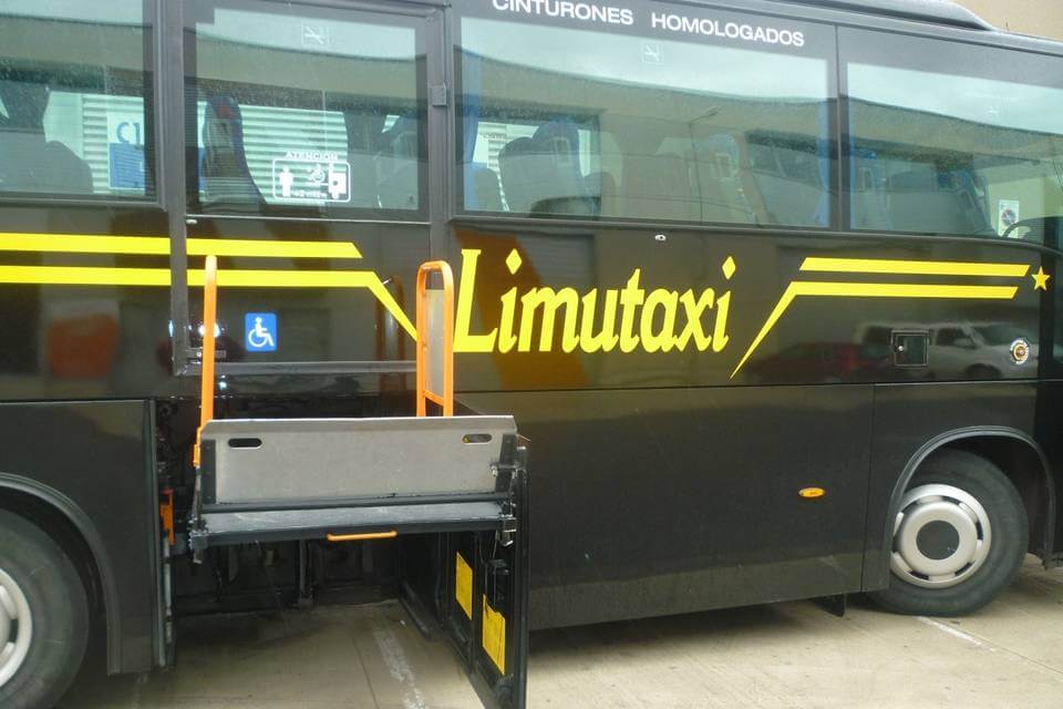 Rent a 34 seater Mobility coach (MAN ENDECAR 2014) from LIMUTAXI SL from BERIAIN 