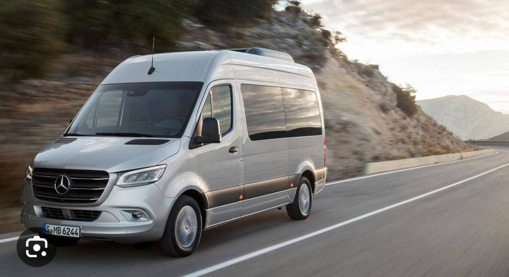 Hire a 8 seater Minibus  (MERCEDES BENZ SPRINTER  2020) from M.A.G.CAR SERVICE in ARSAGO SEPRIO 