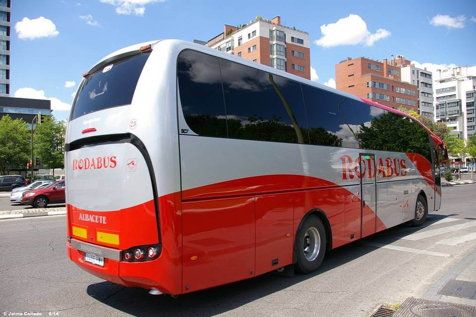 Alquila un 55 asiento Autocar Ejecutivo (. más espacio entre los asientos y más servicio 2008) de RODABUS en Albacete