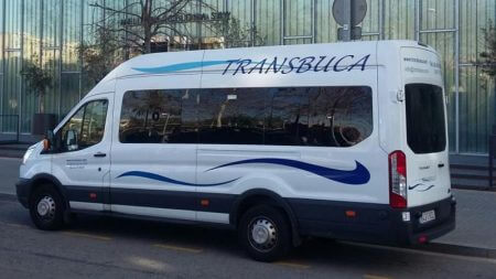 Alquile un Minibus  de 16 plazas Iveco Strada 2008) de Transbuca de Barcelona 