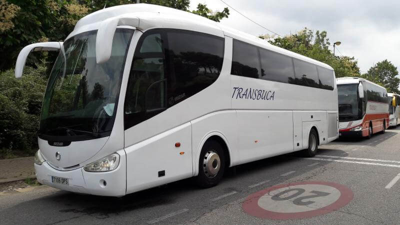 Alquila un 55 asiento Autocar estándard (VOLVO B12 2010) de Transbuca en Barcelona
