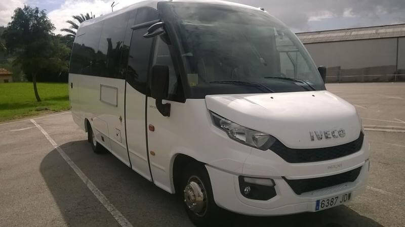 Hire a 25 seater Midibus (iveco andecar 2011) from TRANSMITOUR MADRID S.L in SAN SEBASTIAN DE LOS REYES 