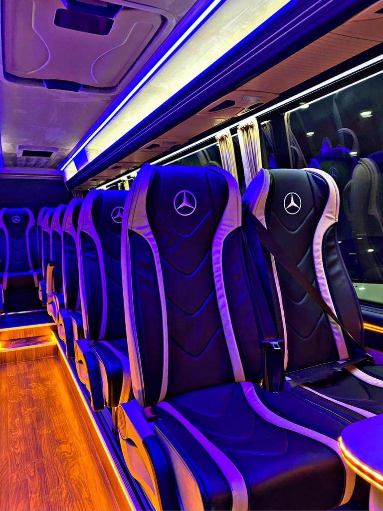 Rent a 23 seater Midibus (Mercedes Sprinter 2019) from VIP MONTPE TOURS from Oviedo 