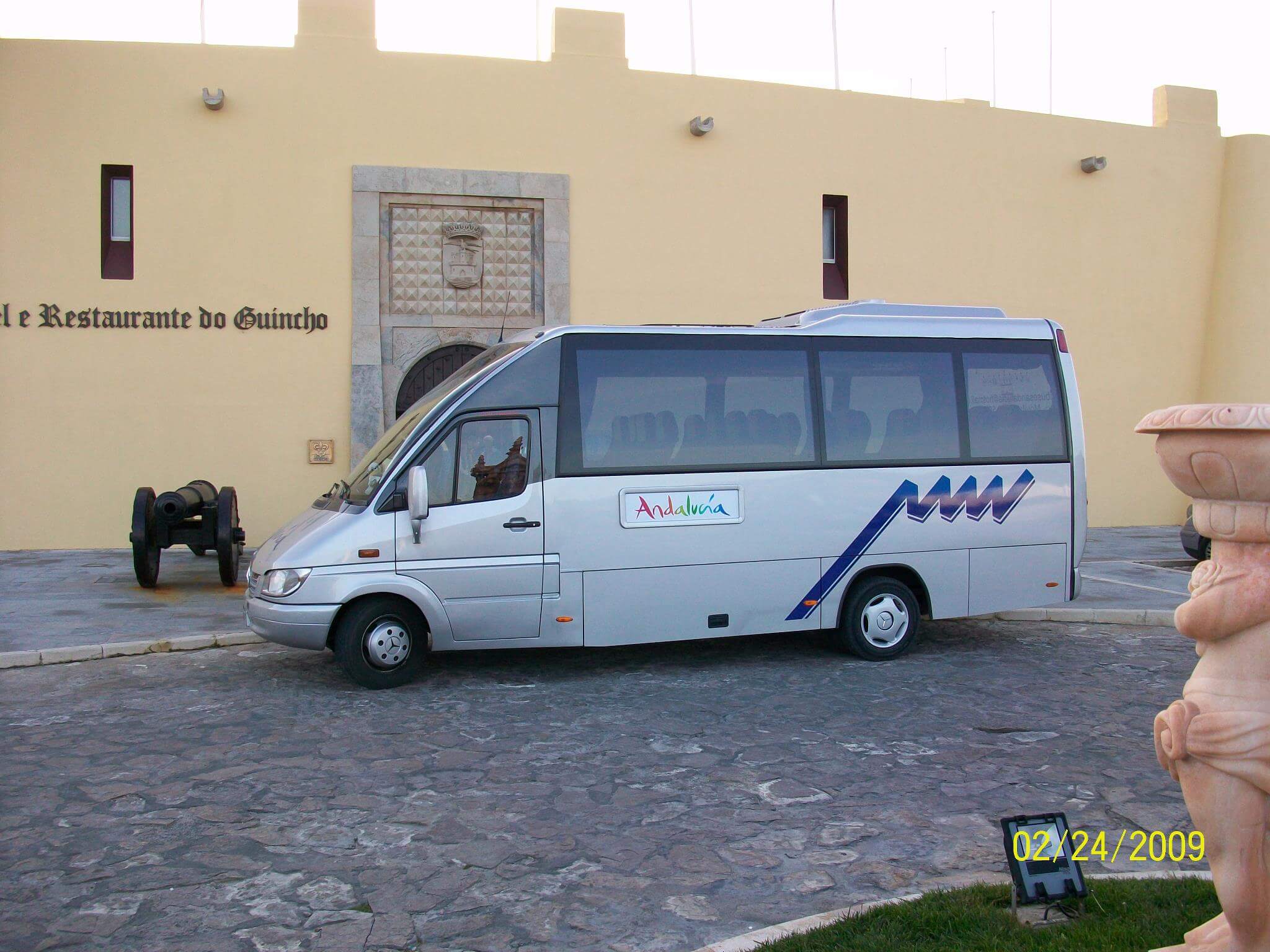 Mieten Sie einen 22 Sitzer Midibus (Mercedes Benz Riocar 22 2007) von Minibuses Andalucia in Benalmadena 